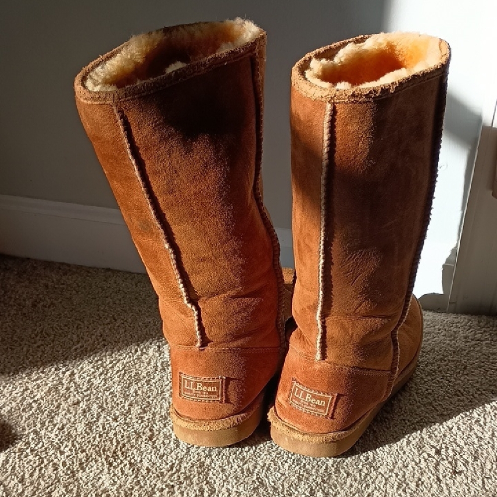 L.L. Bean Women's Tan Shearling Winter Boots - Picture 3 of 13